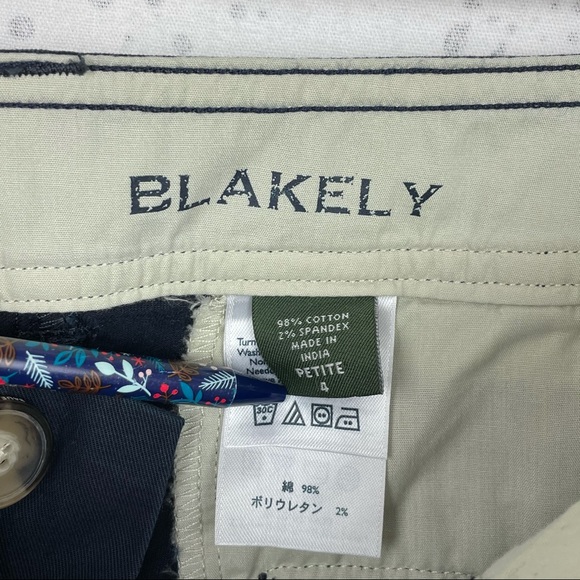 NWT Eddie Bauer Blakely Chino Shorts Petite 4 - Picture 3 of 11